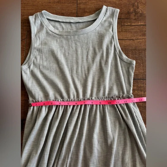 NWOT | Ribbed grey Dress | M - Picture 6 of 7
